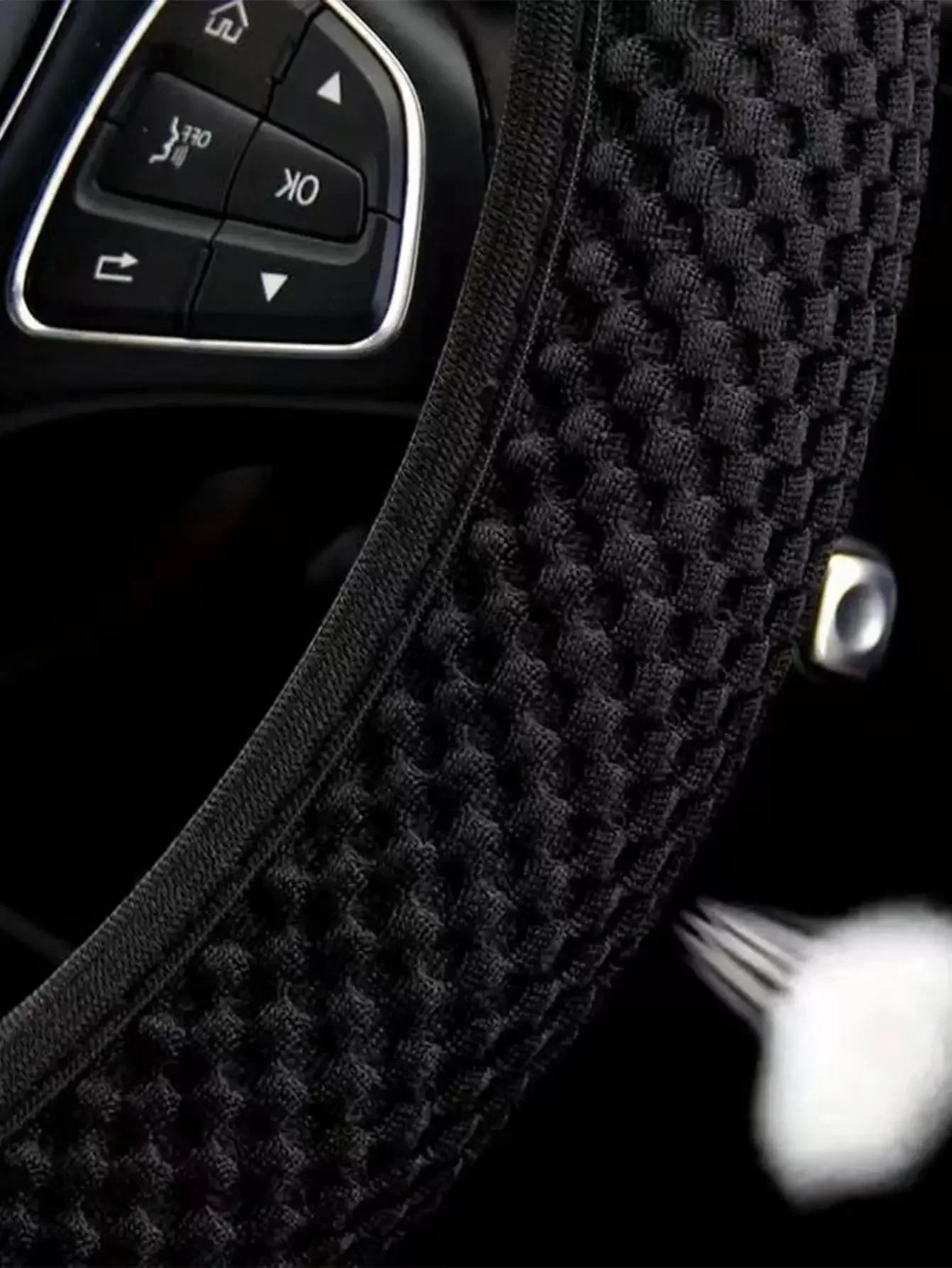 Summer Four Seasons Breathable Massage Comfortable Mesh Cloth Car Steering Wheel Cover Car Accessories For All Cars